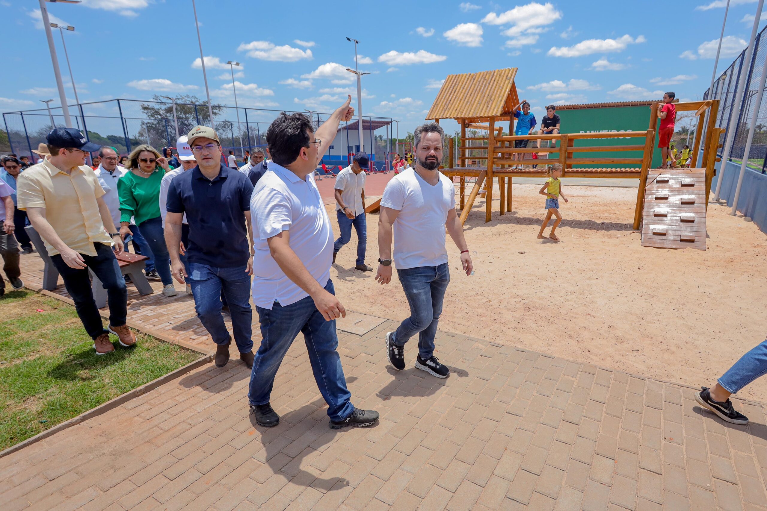 Governo do Piauí inaugura complexo esportivo cultural em Nazária