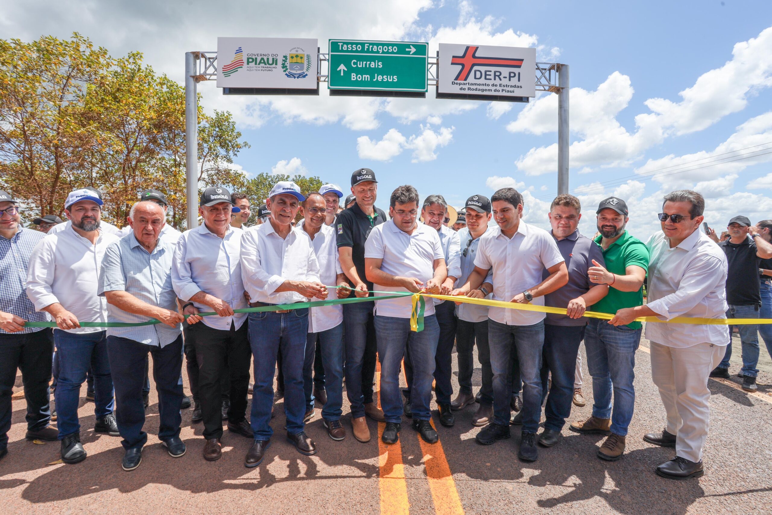 Em dia de campo, Governo do Estado inaugura trecho da rodovia da soja