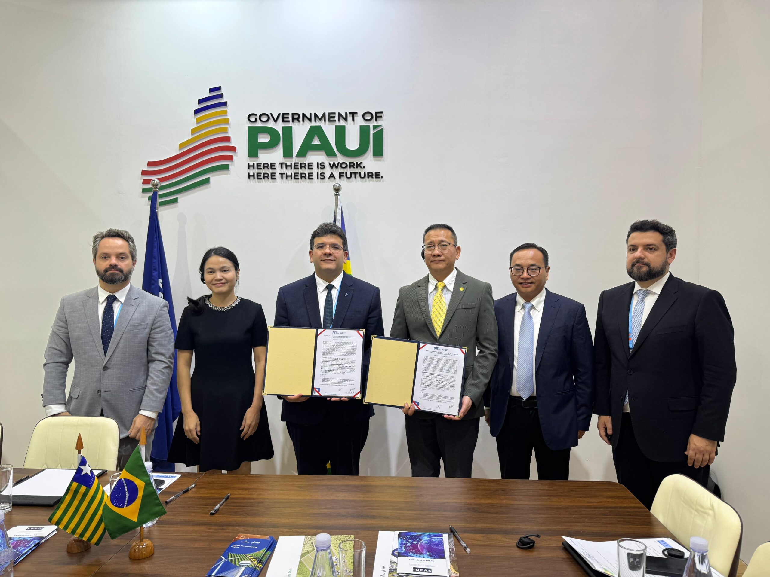 Rafael Fonteles firma acordos na China para ampliar intercâmbio educacional