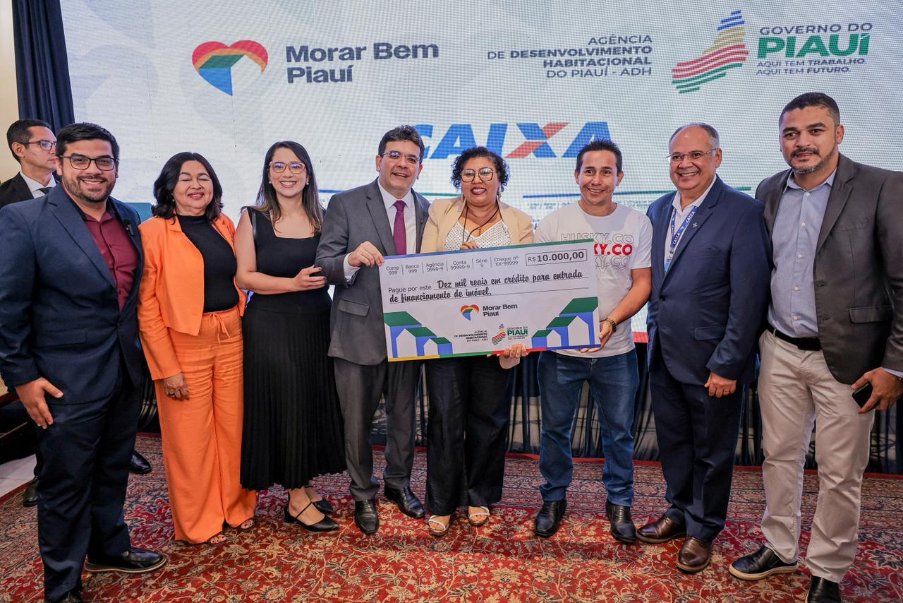 Governo do Estado beneficia 101 famílias com cheques-moradia do Morar Bem Piauí